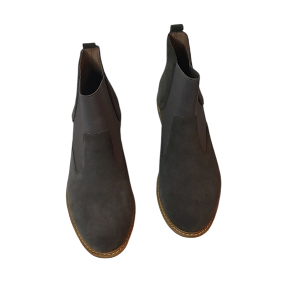 Gray Leather Adam Tucker Slip on Ankle Boots sz 6 - Picture 3 of 6